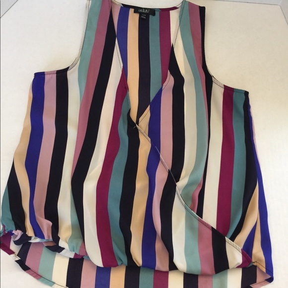 Label🌷Striped top size medium - Picture 3 of 8